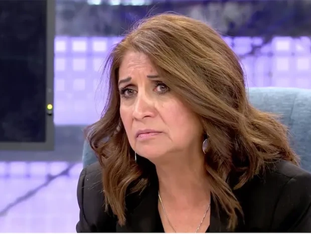 Lourdes está preocupada por su hija.