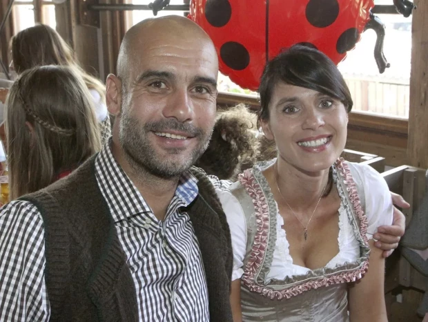 Pep Guardiola y Cristina Serra en una imagen en el Oktoberfest de Munich en 2015