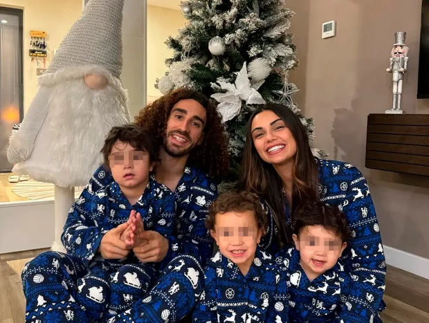 Cucurella y familia.