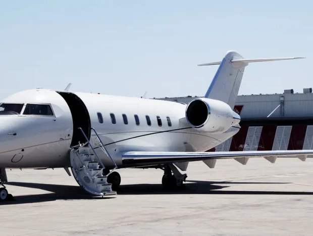 El jet privado Bombardier Challenge 650 que usa Meghan Markle.