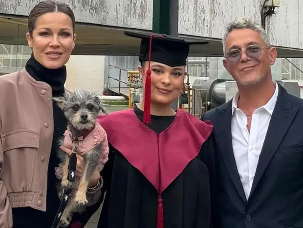 Alejandro Sanz y Jaydy Michel con su hija.