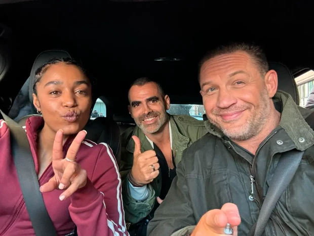 Antonio González junto al actor Tom Hardy