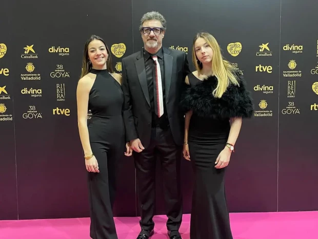 Gerard Jofra con sus hijas