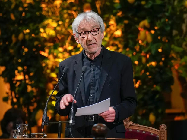 José Sacristán recitando a Machado.