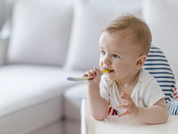 Los dientes de leche también pueden sufrir caries.