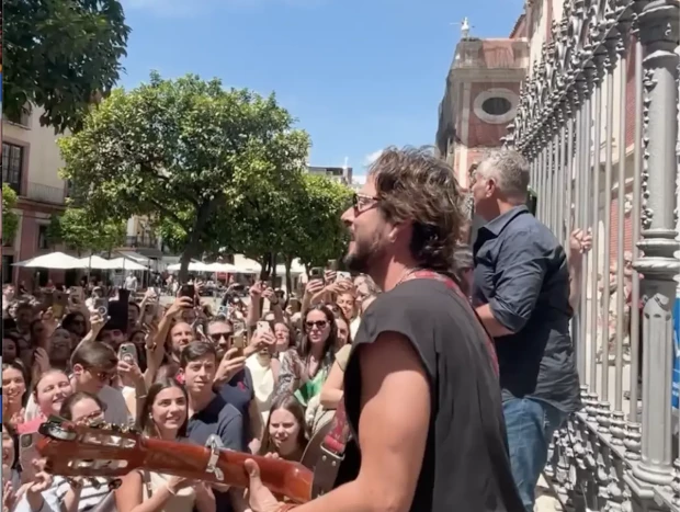 Manuel Carrasco concierto en la calle