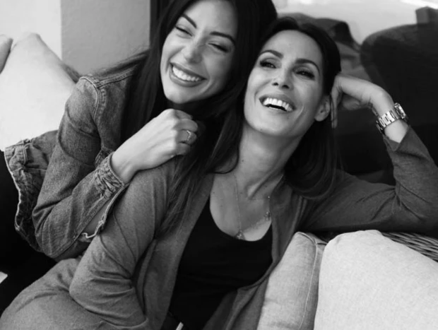 Sol Pineda y Malú sonriendo a la cámara
