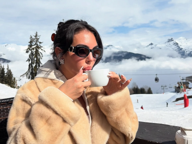 georgina rodríguez en la nieve