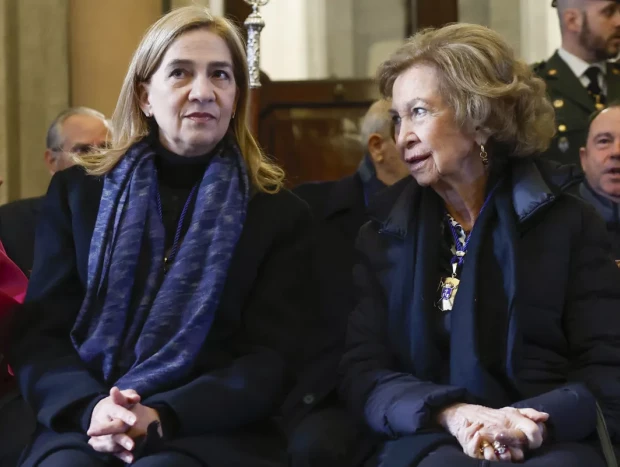 La infanta Cristina y su madre, la reina Sofía.
