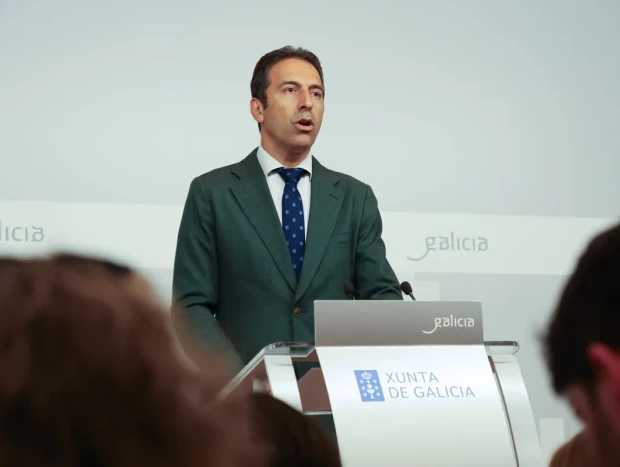 Alfonso Villares, investigado por agresión sexual, el día de su dimisión