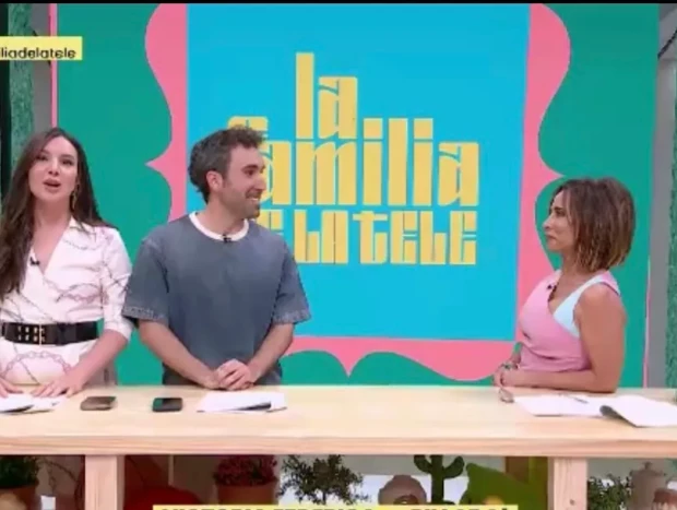 Inés Hernand, Aitor Albizua y María Patiño en 'La Familia de la tele'