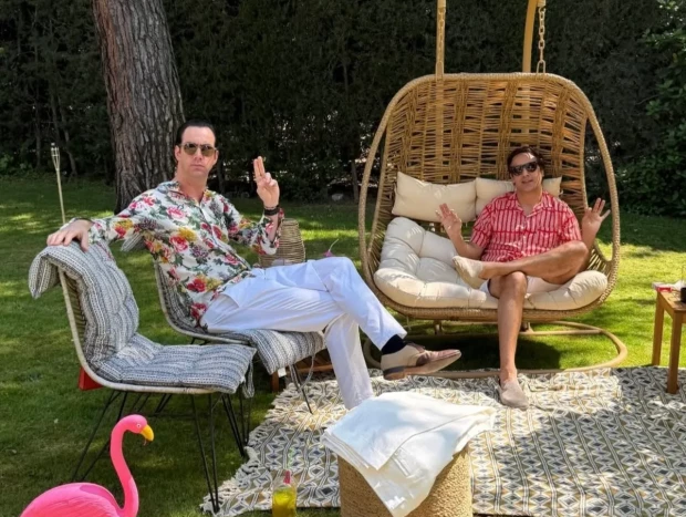 Amigos de Iñigo Onieva en la mansión de Carolina Molas
