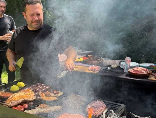 Barbacoa en la fiesta de cumpleaños de Iñigo Onieva