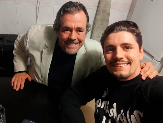 Juan Muñoz con su hijo.