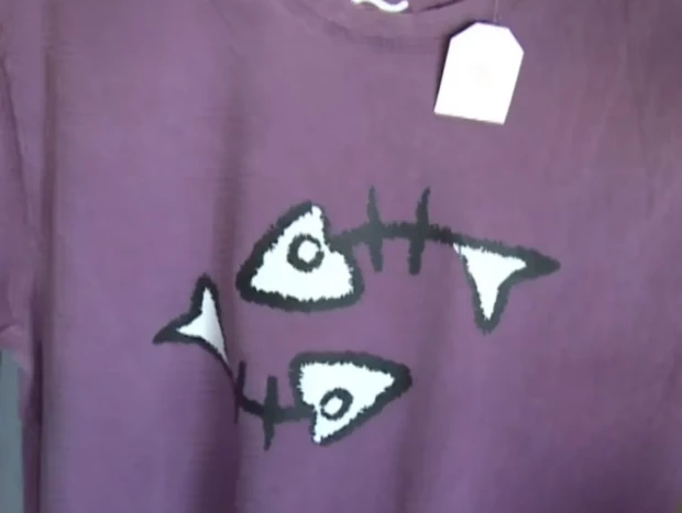 Icono de la raspa del pescado de una marca de otro comerciante