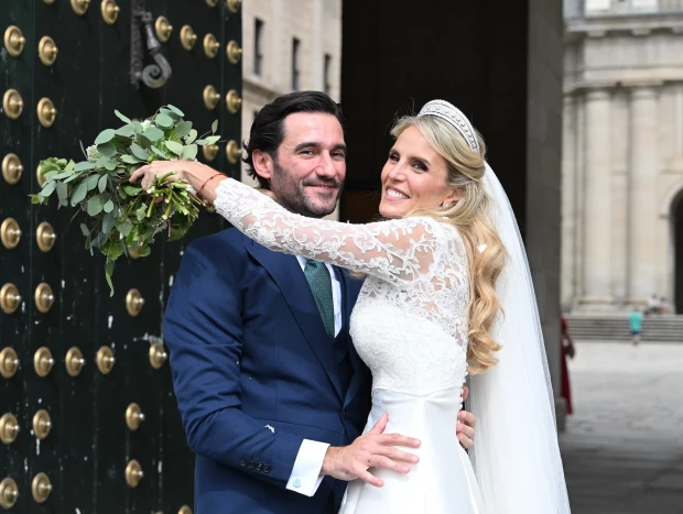 Angie Rigueiro y Nacho Cerrillo en una imagen de EP en su boda