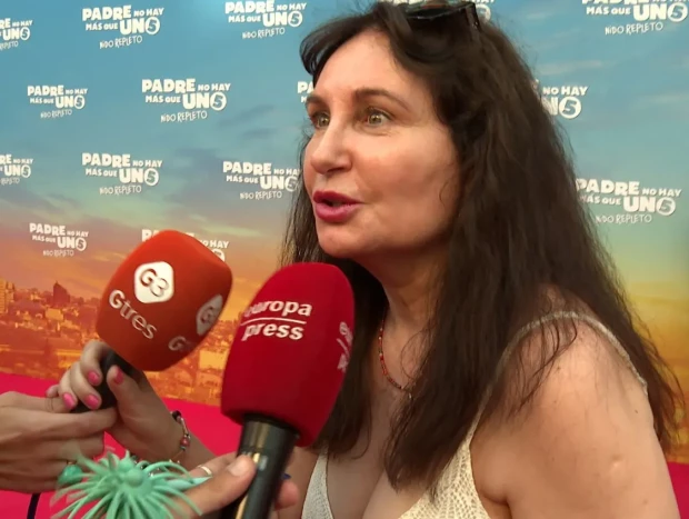 Marí Ángeles, la madre de Omar Montes, en el estreno de 'Padre no hay más que uno 5' (EP)