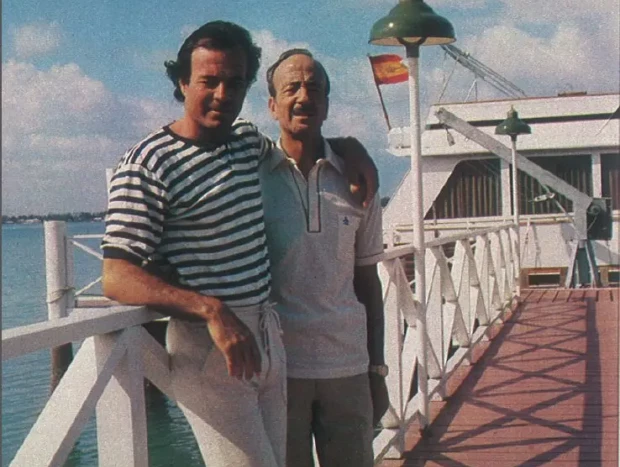 papuchi y julio iglesias