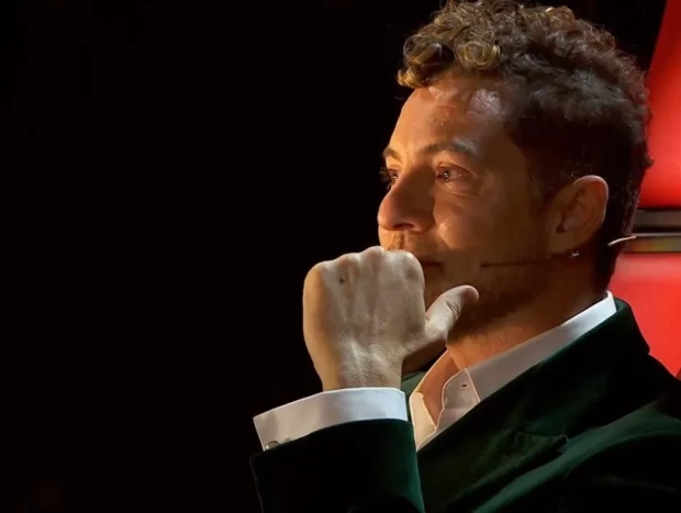David Bisbal, emocionado al descubrir la sorpresa que le tenían preparada en el programa