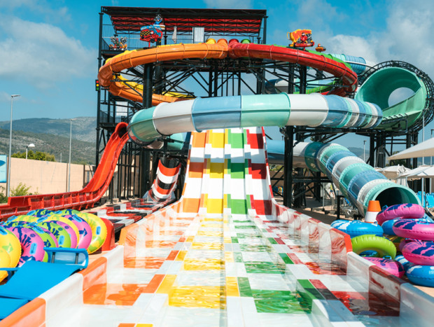 magic world resort 4