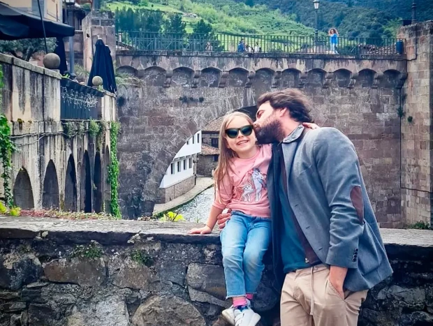 Javier Ungría con su hija