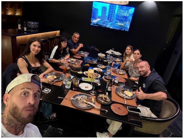 Así se llevan Pilar Rubio y su cuñada, hermana de Sergio Ramos: su posado juntas en México