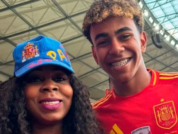 Lamine Yamal y su madre, Sheila Ebana.