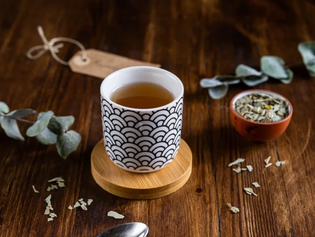 Además de actuar como un excelente protector del sistema respiratorio y urinario, ayuda a bajar ligeramente el azúcar en sangre.