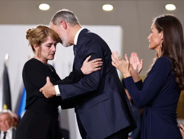 Los reyes Felipe VI y Letizia durante el funeral de Estado por las 237 víctimas de la dana celebrado este miércoles en Valencia con motivo del primer aniversario de la tragedia.