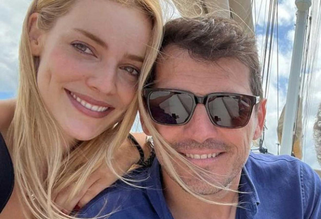 Alejandra Onieva junto Iker Casillas en una foto de Instagram.