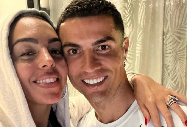 Georgina y Cristiano, muy cariñosos en una imagen de sus redes.