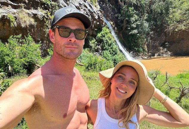 Chris Hemsworth y Elsa Pataky en una imagen en un Safari.