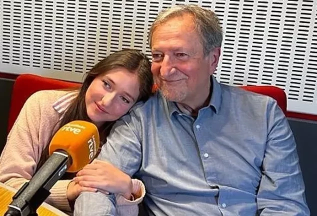 Paco Lobatón y su hija Berenice, en los estudios de RNE.