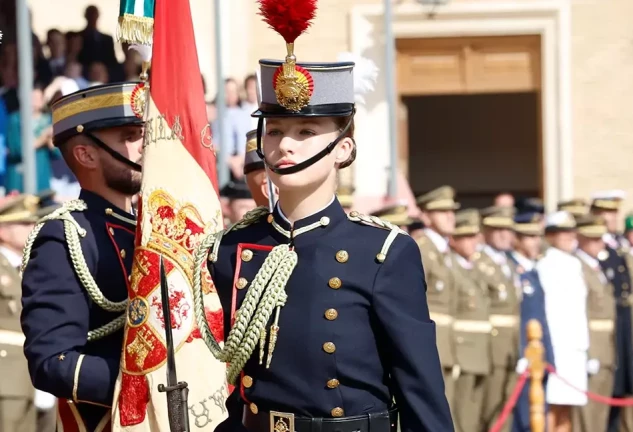 leonor jura bandera