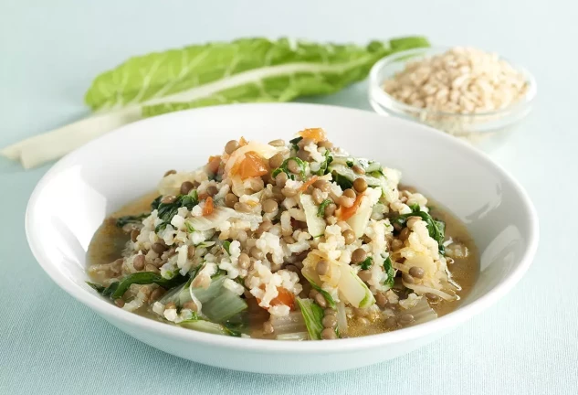 Arroz integral con lentejas y acelgas
