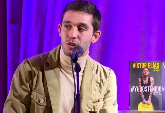 Víctor Elías presenta su biografía, 'Yo sostenido' 6