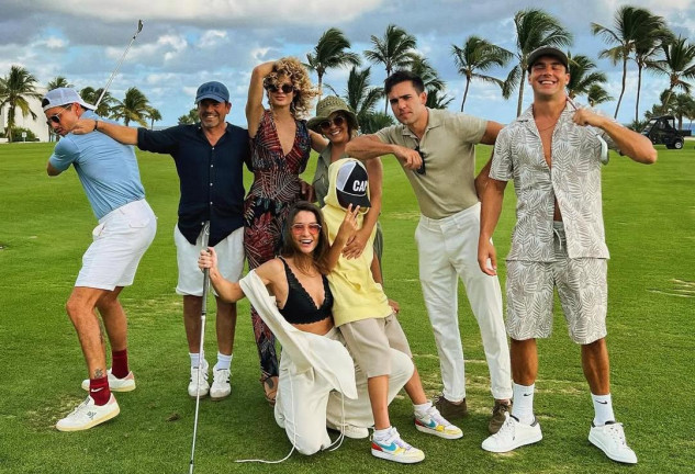 Mario Casas: Las mejores fotos de sus lujosas vacaciones en familia