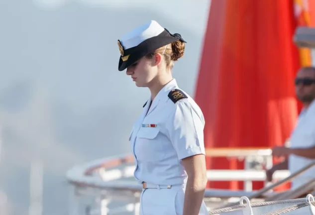 La princesa Leonor llega a Tenerife con el Juan Sebastián Elcano.