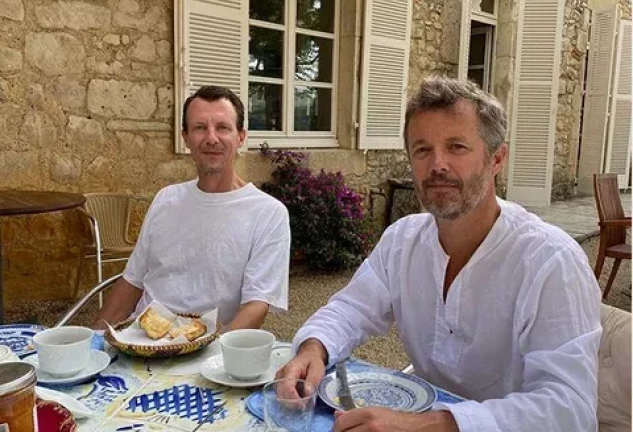 Federico de Dinamarca con su hermano Joaquín.