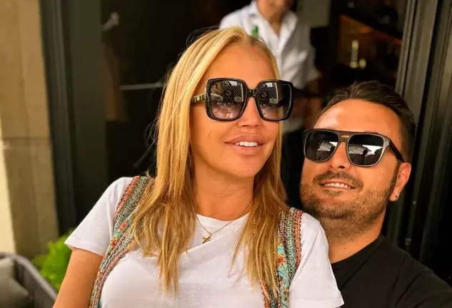 Belén Esteban con su marido Miguel Marcos.