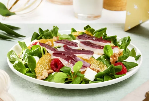Ensalada de canónigos y jamón de pato
