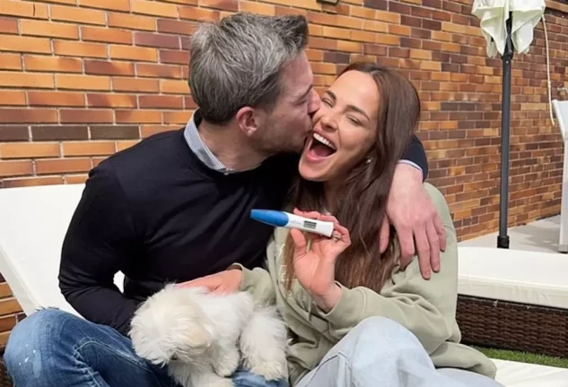 Marta Peñate y Tony Spina, anuncian que serán padres.