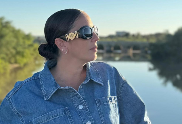 Anabel Pantoja cuenta como ha sido el primer baño en el mar de su hija Alma