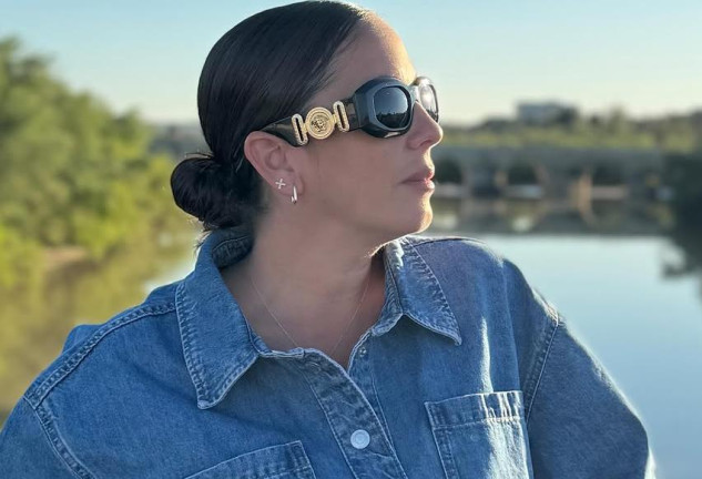 Anabel Pantoja cuenta como ha sido el primer baño en el mar de su hija Alma