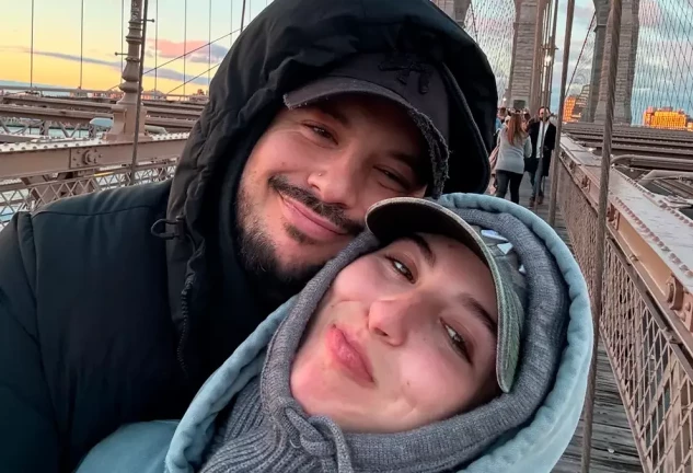 Alba Díaz de viaje con su novio.