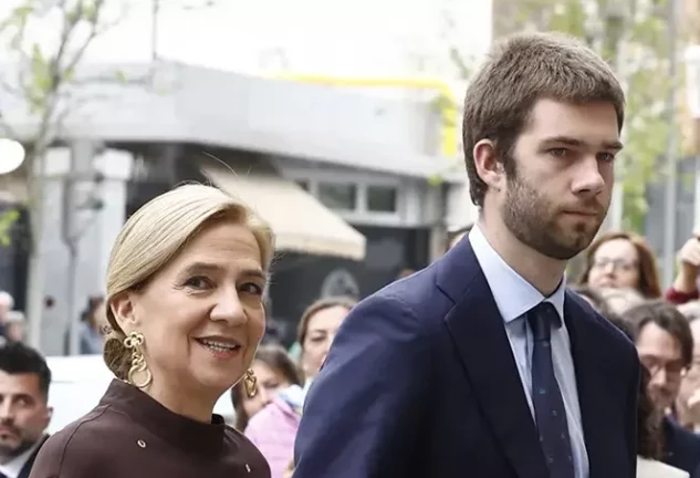 Infanta Cristina con su hijo