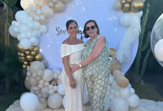 Anabel Pantoja embarazada con su madre, Merchi