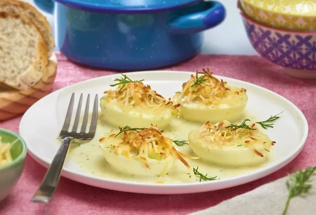 Huevos rellenos de salmón