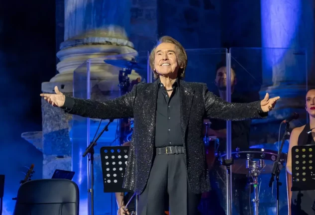 Raphael, feliz por su regreso a la música en directo