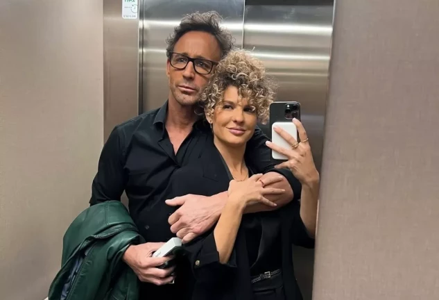 Álvaro Muñoz Escassi y su novia, Sheila Casas
